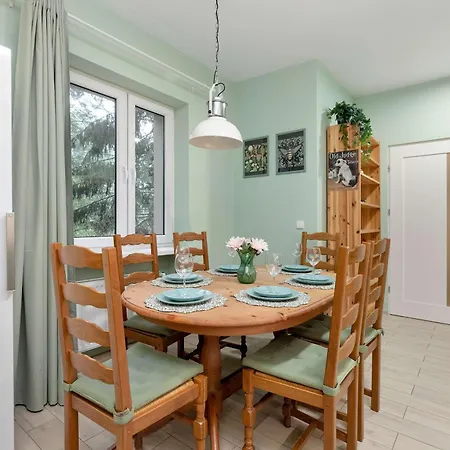Przestronny Dla 8 Osob W Spokojnej Okolicy By Renters Apartment